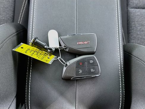 Used 2025 GMC Terrain Elevation AWD/4WD image 28