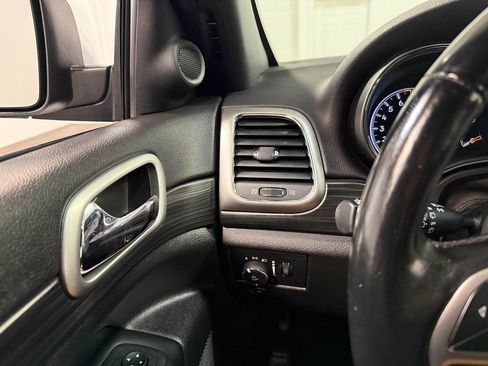 Used 2022 Jeep Grand Cherokee Altitude image 74