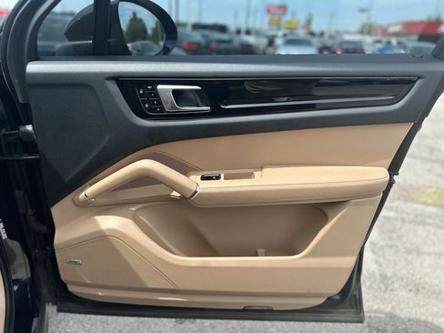 Used 2019 Porsche Cayenne AWD/4WD image 23