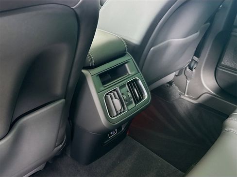 New 2025 Maserati Grecale GT image 27