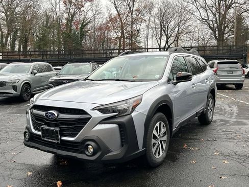 New 2025 Subaru Outback Premium image 4