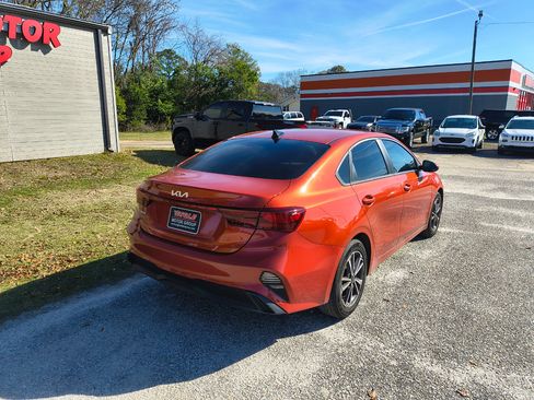Used 2022 Kia Forte LXS image 8