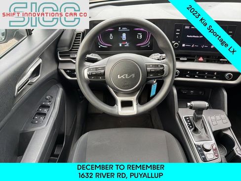 Used 2023 Kia Sportage LX image 10