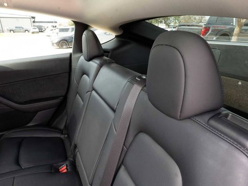 Used 2021 Tesla Model Y Long Range image 23