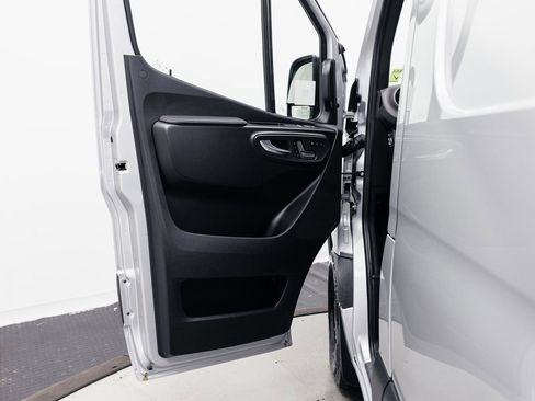 Used 2024 Mercedes-Benz Sprinter 144 Cargo image 5