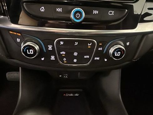 Used 2022 Chevrolet Traverse Premier w/ Redline Edition AWD/4WD image 22