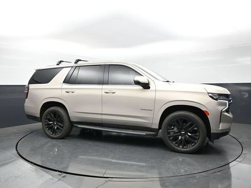 Used 2022 Chevrolet Tahoe LT w/ LT Signature Package AWD/4WD image 6