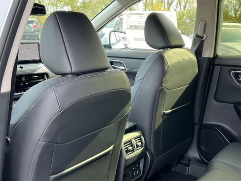 New 2026 Nissan Rogue Platinum image 38