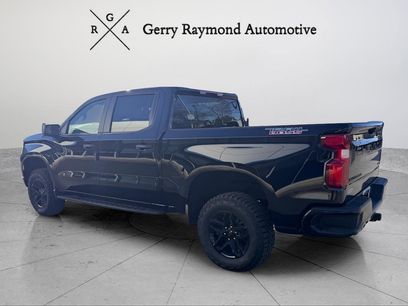 New 2026 Chevrolet Silverado 1500 Custom Trail Boss w/ LPO, Dark Essentials Package