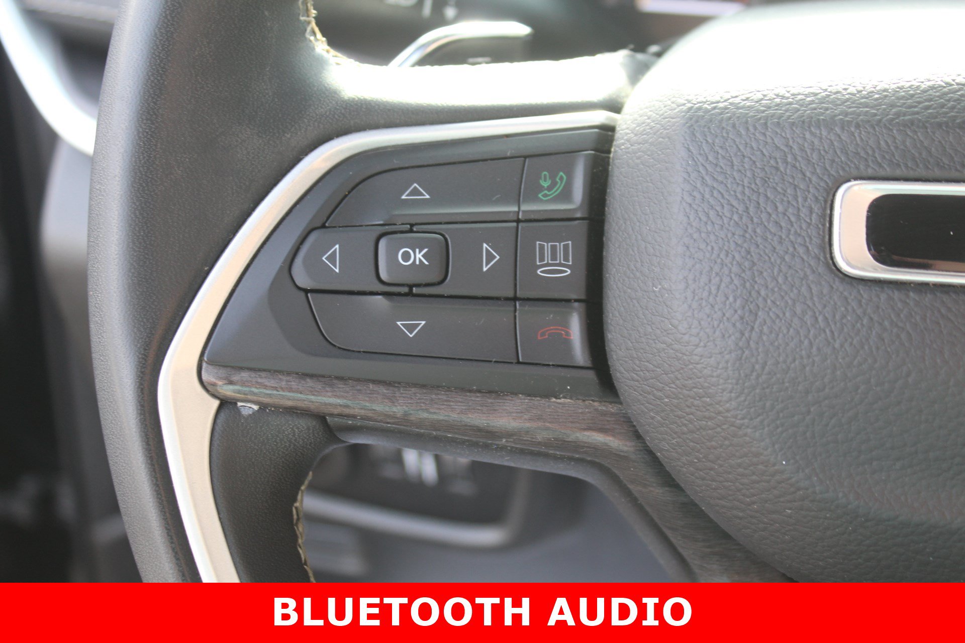 Used 2022 Jeep Grand Cherokee Limited 4xe w/ Luxury Tech Group II AWD/4WD image 16