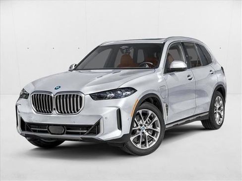 Used 2026 BMW X5 xDrive50e image 1