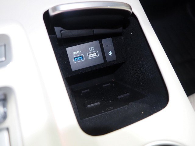 Used 2025 Genesis Electrified GV70 AWD Advance image 27
