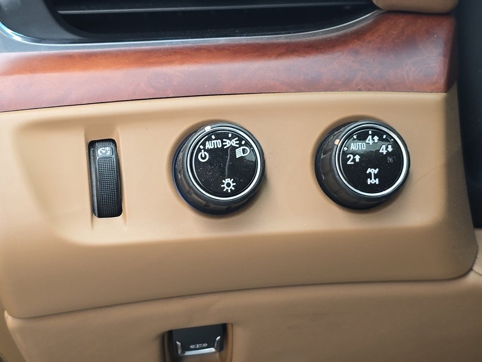 Used 2016 Cadillac Escalade Platinum AWD/4WD image 20