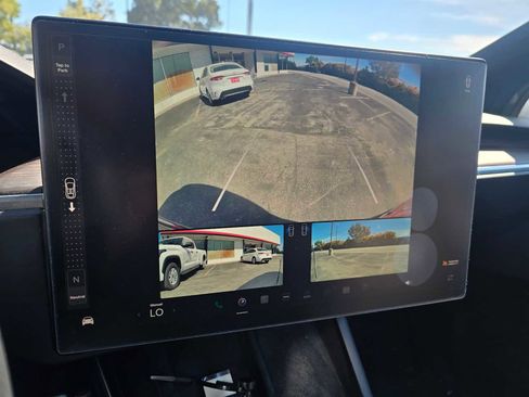 Used 2024 Tesla Model X AWD/4WD image 31