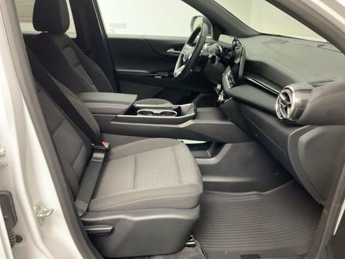 Certified 2025 Chevrolet Equinox LT image 25