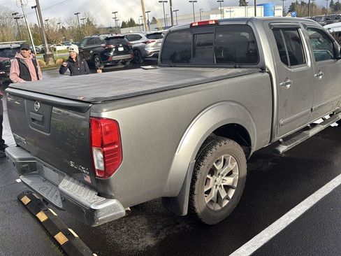 Used 2016 Nissan Frontier SL image 4