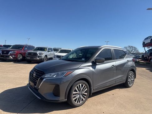 Certified 2024 Nissan Kicks SV image 7