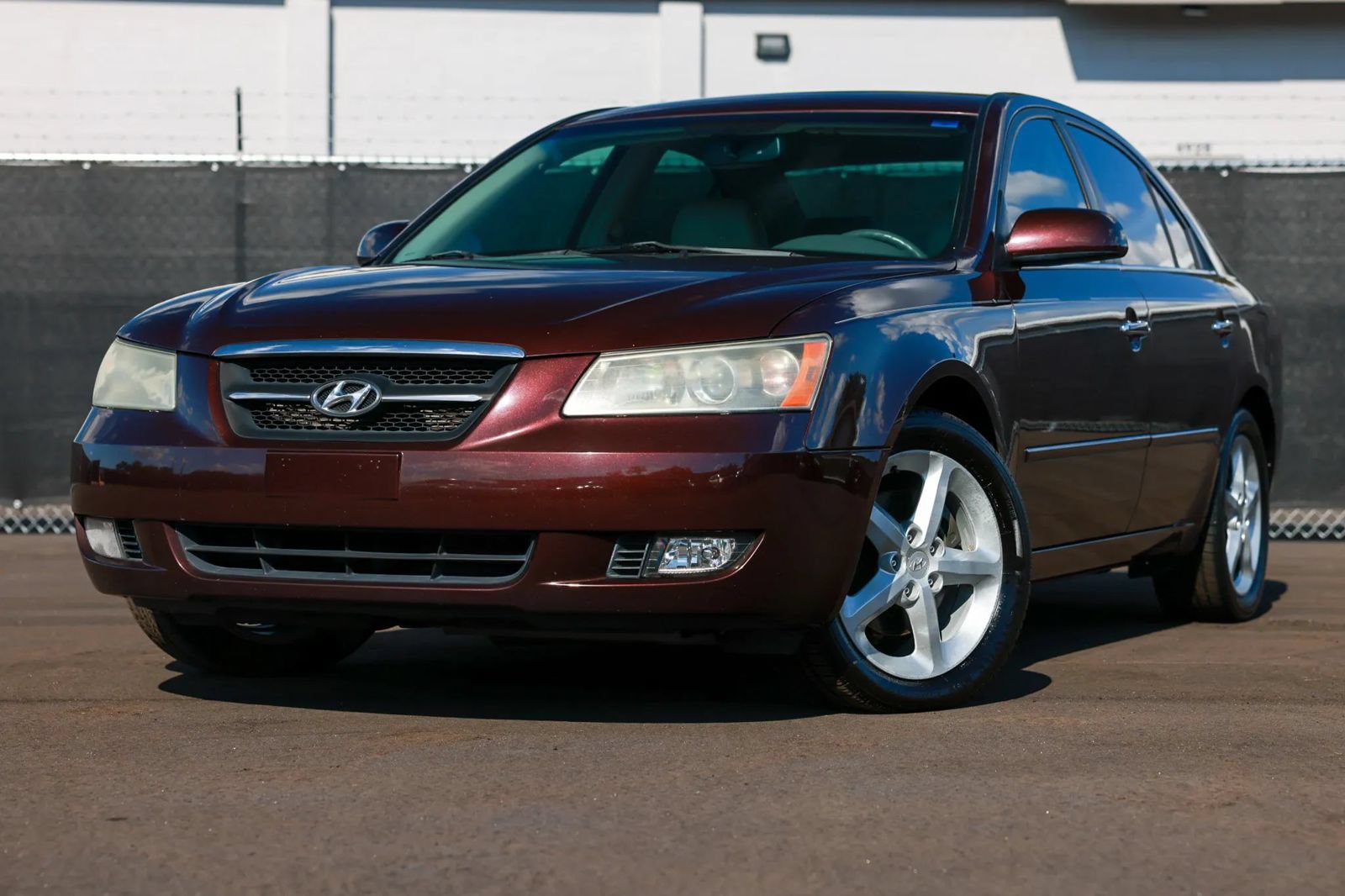 Used 2006 Hyundai Sonata LX FWD image 1