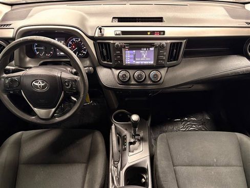 Used 2018 Toyota RAV4 LE w/ Carpet Mat Package image 7