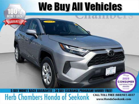 Used 2024 Toyota RAV4 LE AWD/4WD image 26