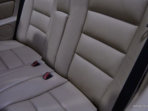 Used 1995 Mercedes-Benz E 320 Convertible image 35