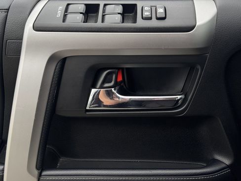 Used 2023 Toyota 4Runner SR5 Premium w/ SR5 Premium Package image 24