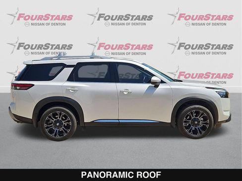 Used 2025 Nissan Pathfinder Platinum w/ Cargo Package FWD image 3