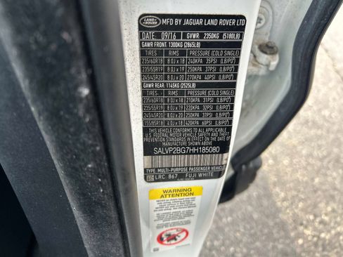 Used 2017 Land Rover Range Rover Evoque SE image 33