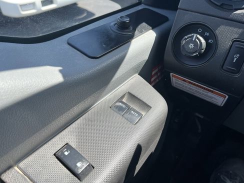 Used 2016 Ford F550 4x4 Regular Cab Super Duty image 18