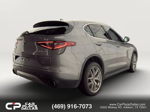 Used 2018 Alfa Romeo Stelvio AWD image 3
