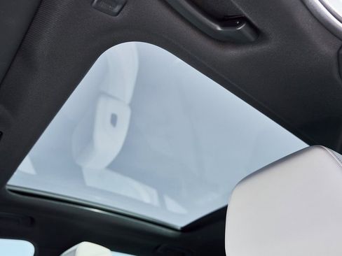 Used 2026 BMW 550e xDrive image 46