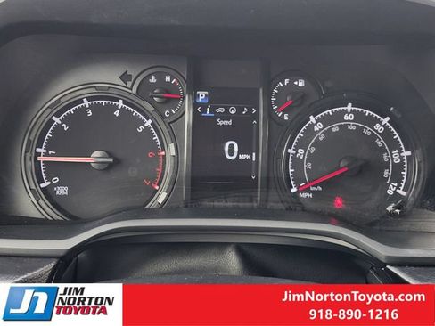 Used 2023 Toyota 4Runner SR5 Premium w/ Moonroof Package RWD image 17