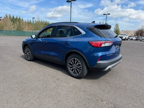 Used 2022 Ford Escape Titanium w/ Titanium Premium Package image 5