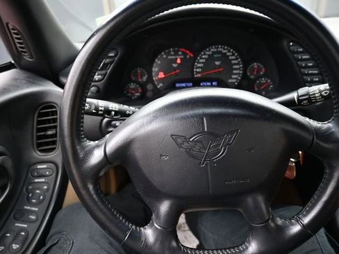 Used 2000 Chevrolet Corvette Convertible w/ Memory Pkg RWD image 8