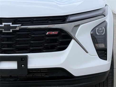 Used 2026 Chevrolet Trax RS w/ Driver Confidence Package image 9