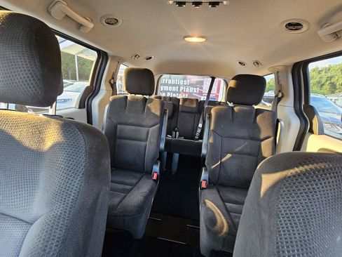 Used 2015 Dodge Grand Caravan SE w/ Quick Order Package 29E SE FWD image 21
