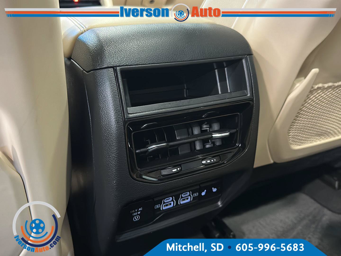 Used 2025 Jeep Grand Cherokee Limited w/ Luxury Tech Group II AWD/4WD image 29