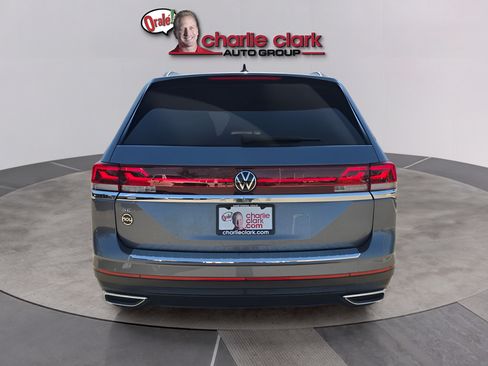 Used 2024 Volkswagen Atlas SE FWD image 5