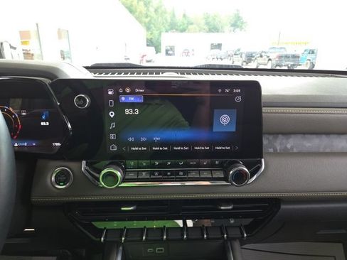 Used 2025 Chevrolet Colorado ZR2 AWD/4WD image 65