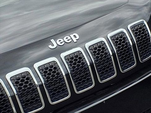 Certified 2020 Jeep Cherokee Limited AWD/4WD image 28
