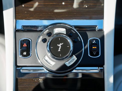 Used 2020 Rolls-Royce Wraith image 64