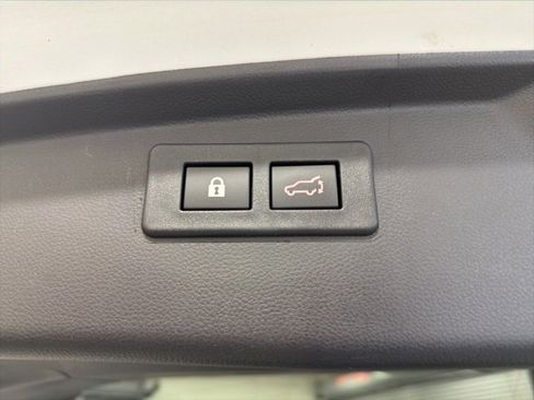 Used 2023 Subaru Outback Premium image 36