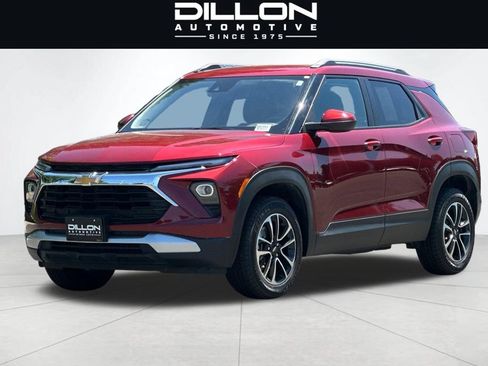Used 2025 Chevrolet TrailBlazer LT AWD/4WD image 8