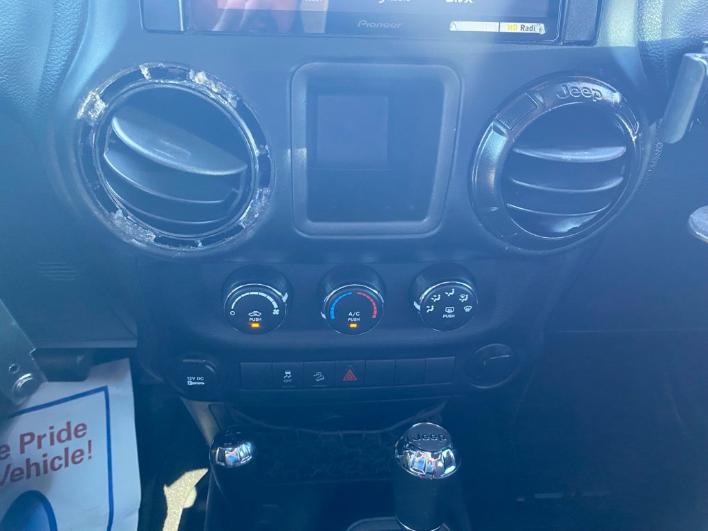 Used 2015 Jeep Wrangler Sport AWD/4WD image 20