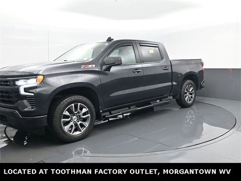 Used 2022 Chevrolet Silverado 1500 RST image 2