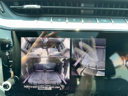 New 2026 Jeep Grand Cherokee L Limited AWD/4WD image 29