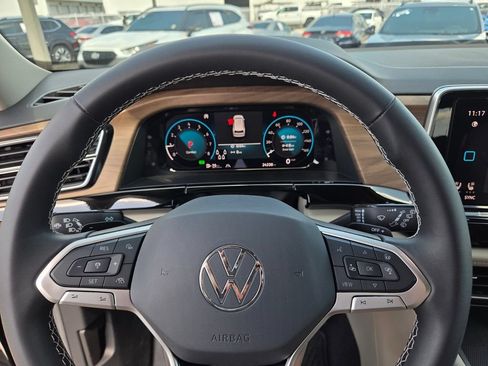 Used 2024 Volkswagen Atlas SE FWD image 27