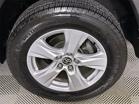 Used 2021 Toyota RAV4 XLE image 34