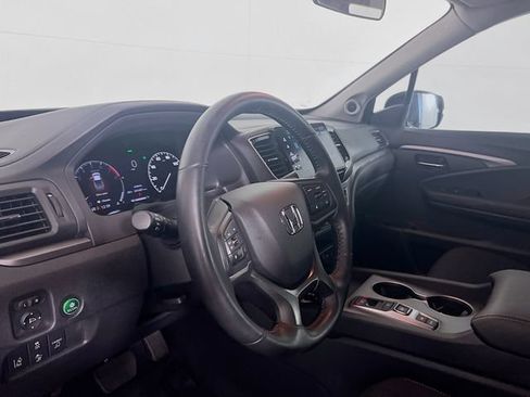 Used 2024 Honda Ridgeline Sport image 11