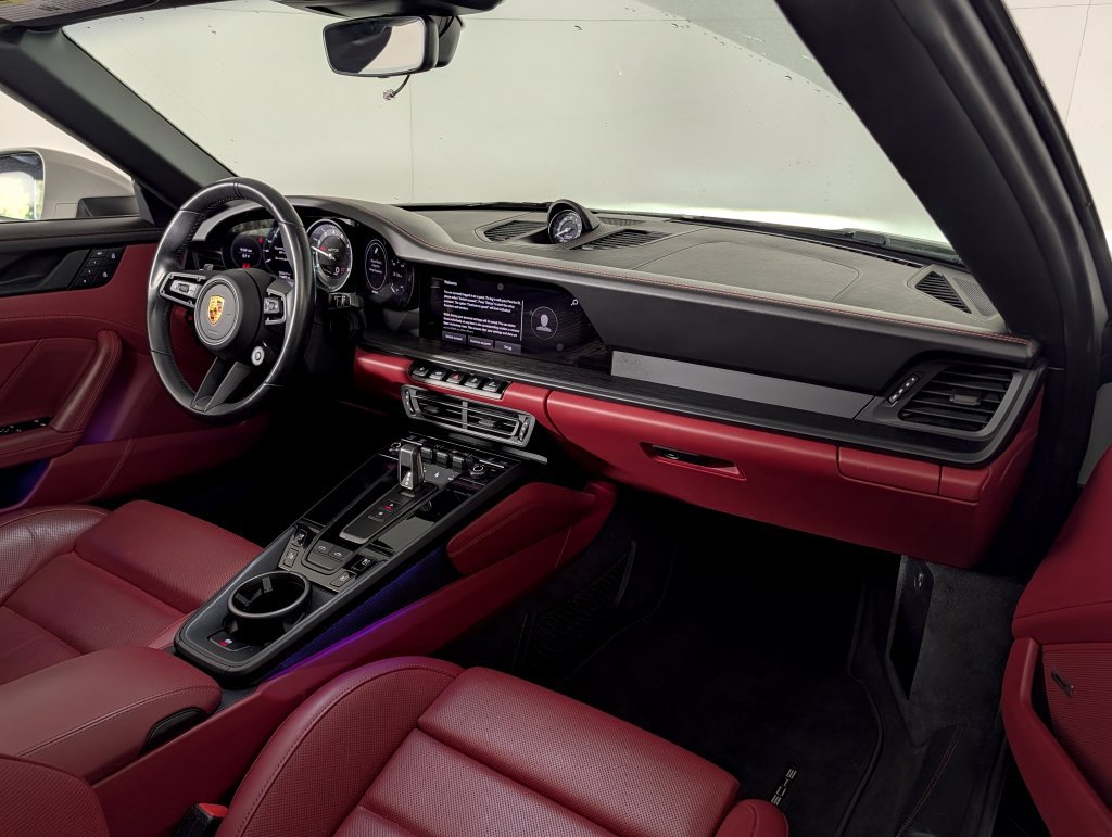 Certified 2022 Porsche 911 Targa 4 GTS AWD/4WD image 17